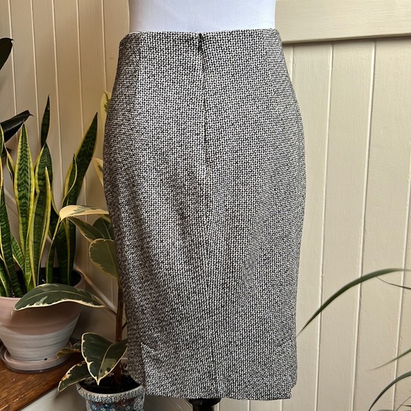 Emporio Armani Wool Blend Houndstooth Skirt - Picture 12 of 16